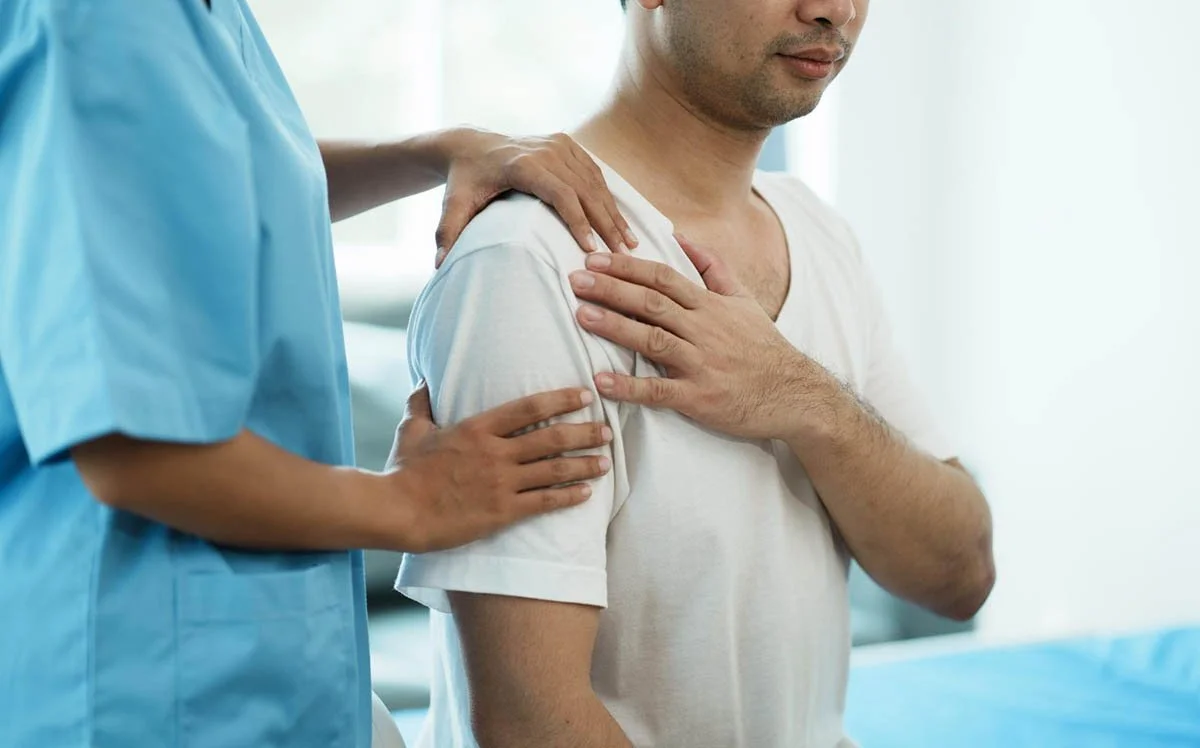 Shoulder Arthroscopy Doctor in Ahmedabad for Pain Relief and Speedier Recovery